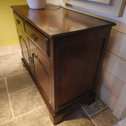 Solid-oak-sideboard1.jpg