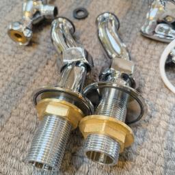 Crosswater-belgravia-bath-shower-mixer-tap-chrome-BL422DC-5.jpg