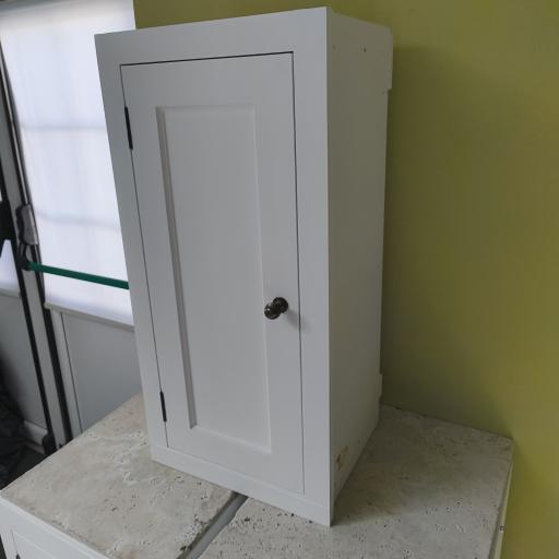 Neptune Henley Painted Kitchen - 390 Single door wall cabinet Left- Neptune Sale - Ex-Display Kitchen Clearance