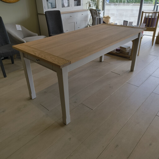 5Neptune-moreton-dining -table-oak-clearance1.jpg