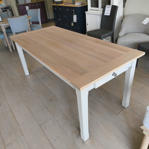 95Neptune-moreton-dining -table-oak-clearance1.jpg